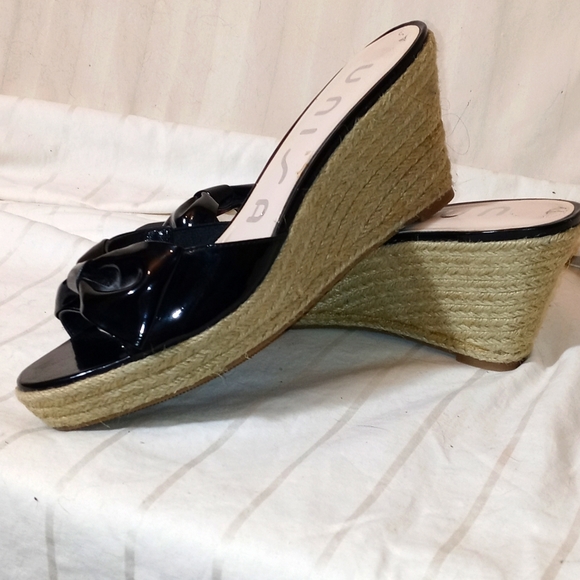 Never worn! Unisa black wedge sandals size 8 - Picture 3 of 5